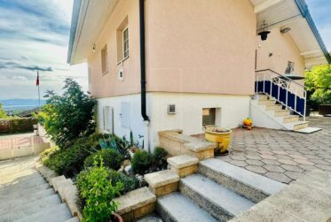 7 Rooms House, Individual house