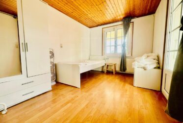 7 Rooms House, Individual house